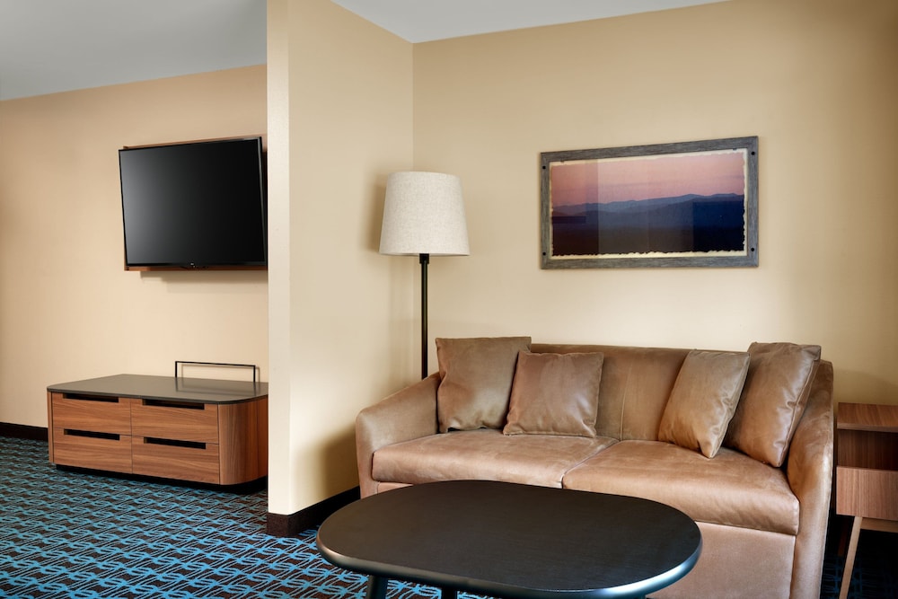 Fairfield Inn Lexington Park Patuxent River Naval Air Station 20/36