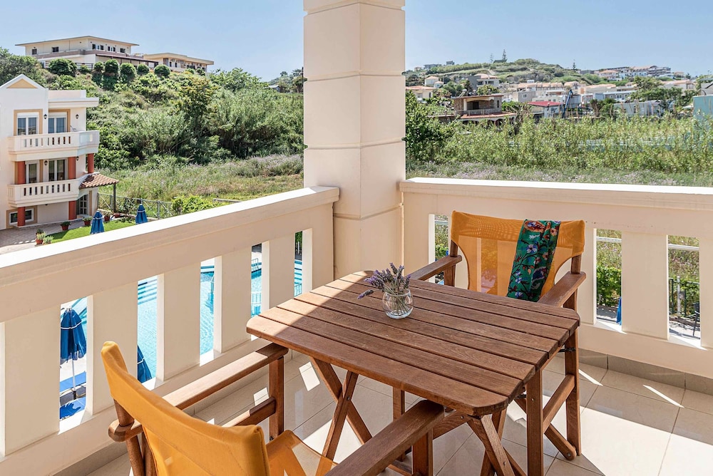 Artemis Hotel Apartments 39/50