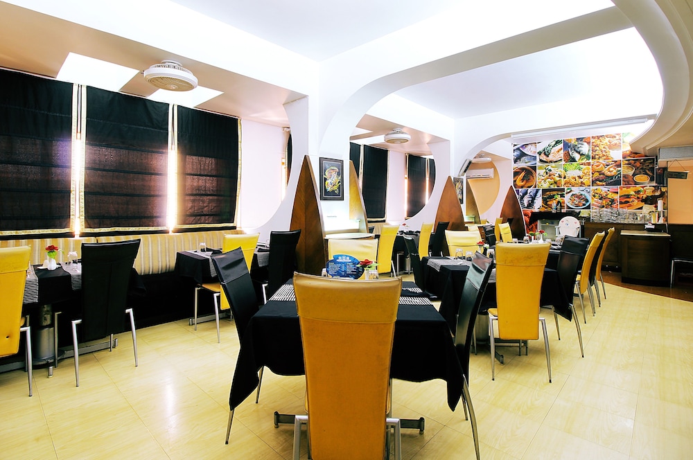 Hotel Gurukripa 37/50