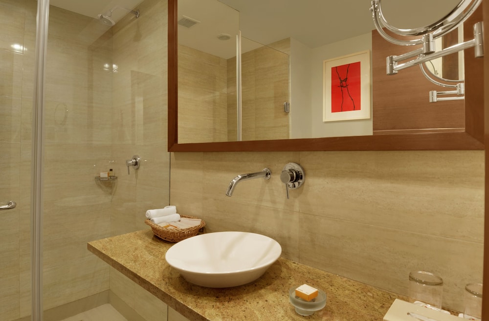 FOUR POINTS BY SHERATON NEW DELHI AIRPORT HIGHWAY 12/28