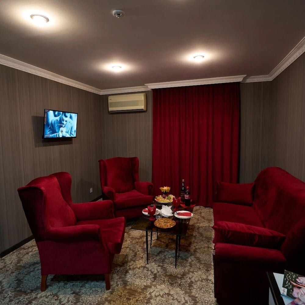 RoseMary Inn 44/61