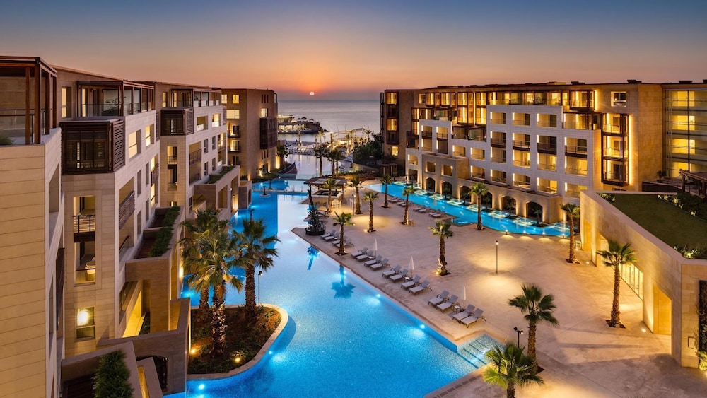 Kempinski Summerland Hotel & Resort Beirut 6/65