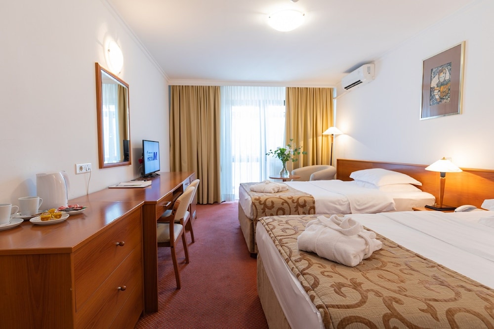 HOTEL M 6/39
