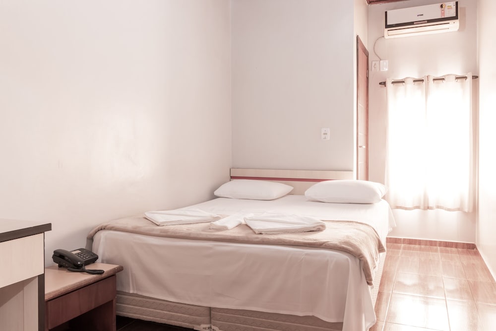 Foz Budget Hotel 18/60