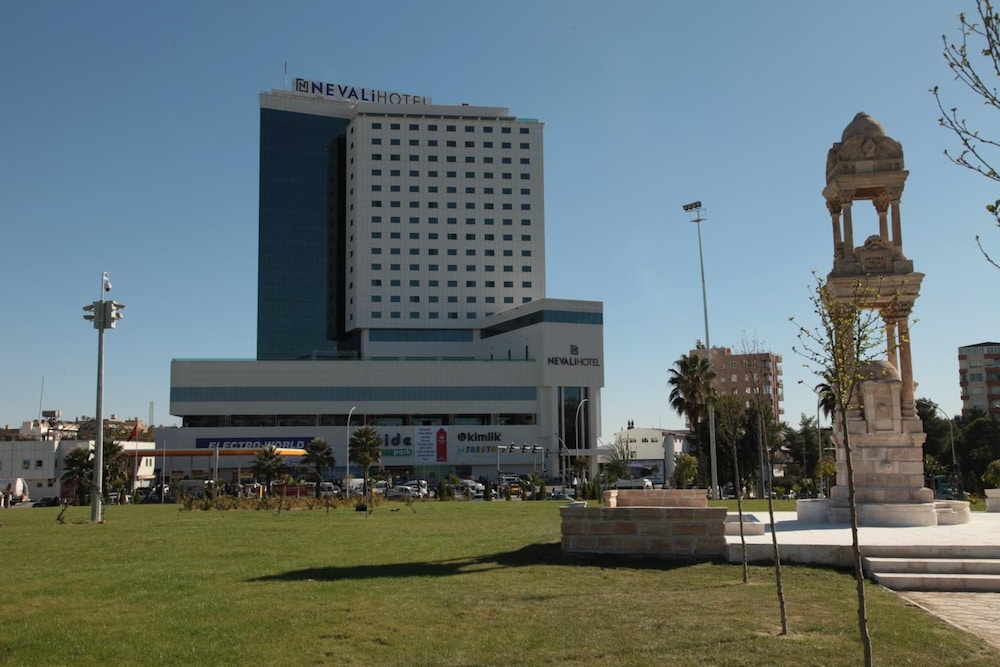 Nevali Hotel 3/50