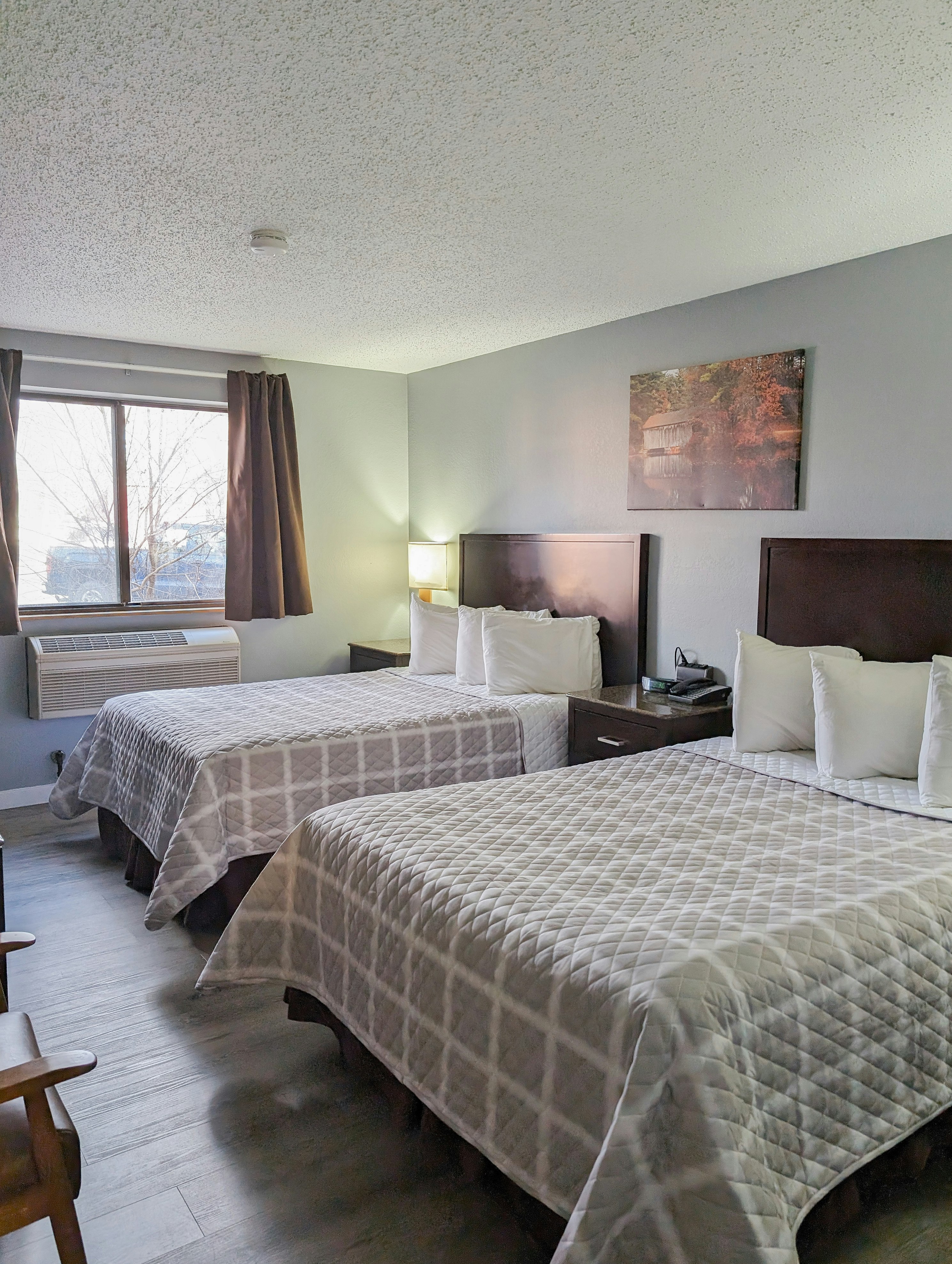 Super 8 By Wyndham Brattleboro 7/29