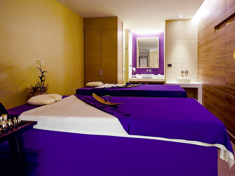 Grand Mercure Phuket Patong Hotel 113/139