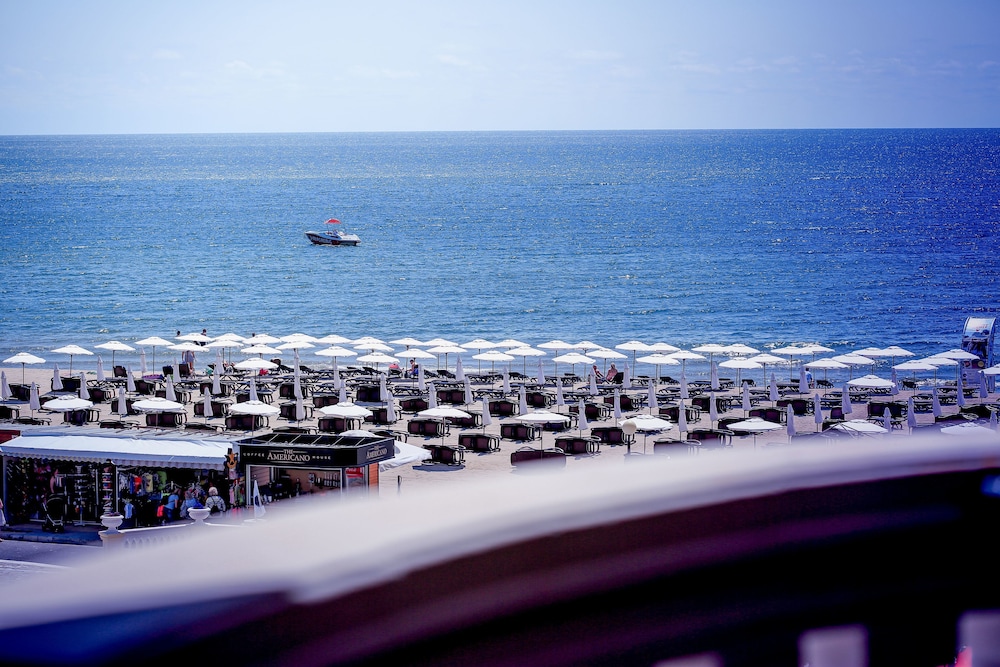 Imperial Palace - All Inclusive 9/165