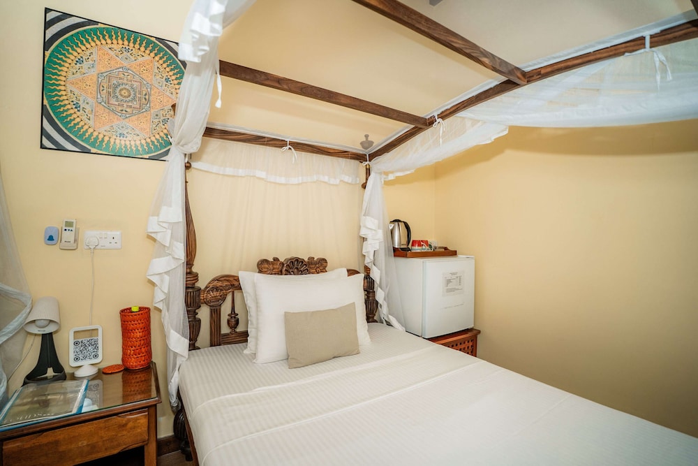 DELUXE, TWIN BEDS, GROUND FLOOR