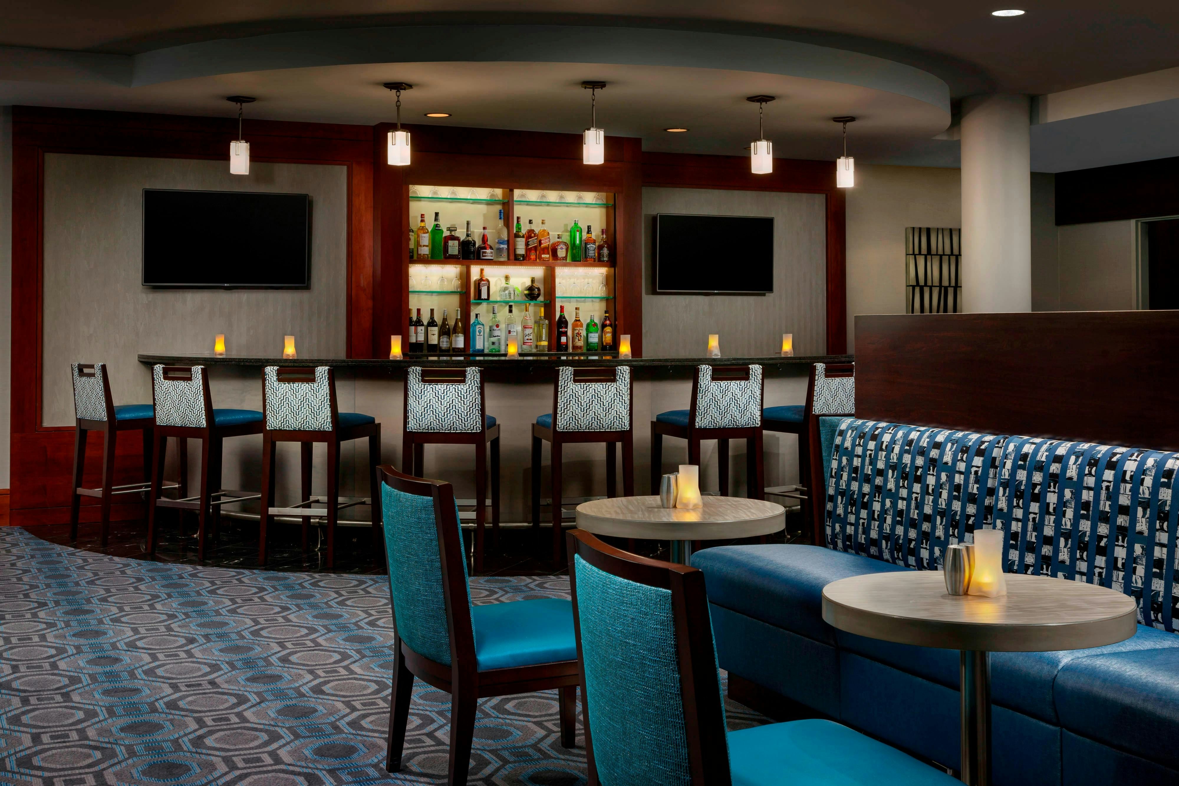 Courtyard By Marriott Boston Cambridge 19/22