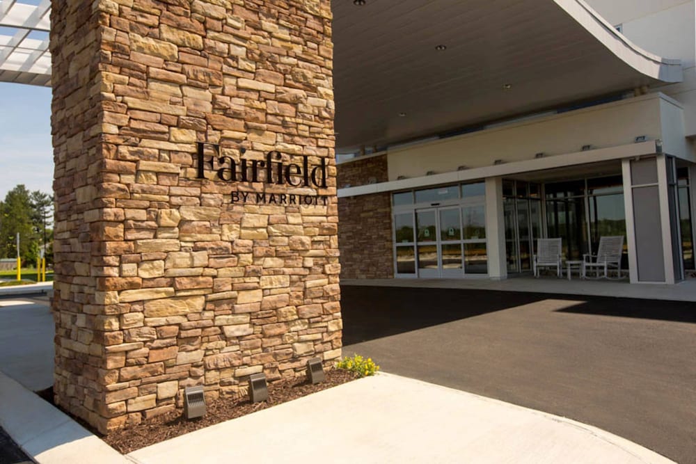 Fairfield Inn Suites Philadelphia Broomall Newtown Square 3/49