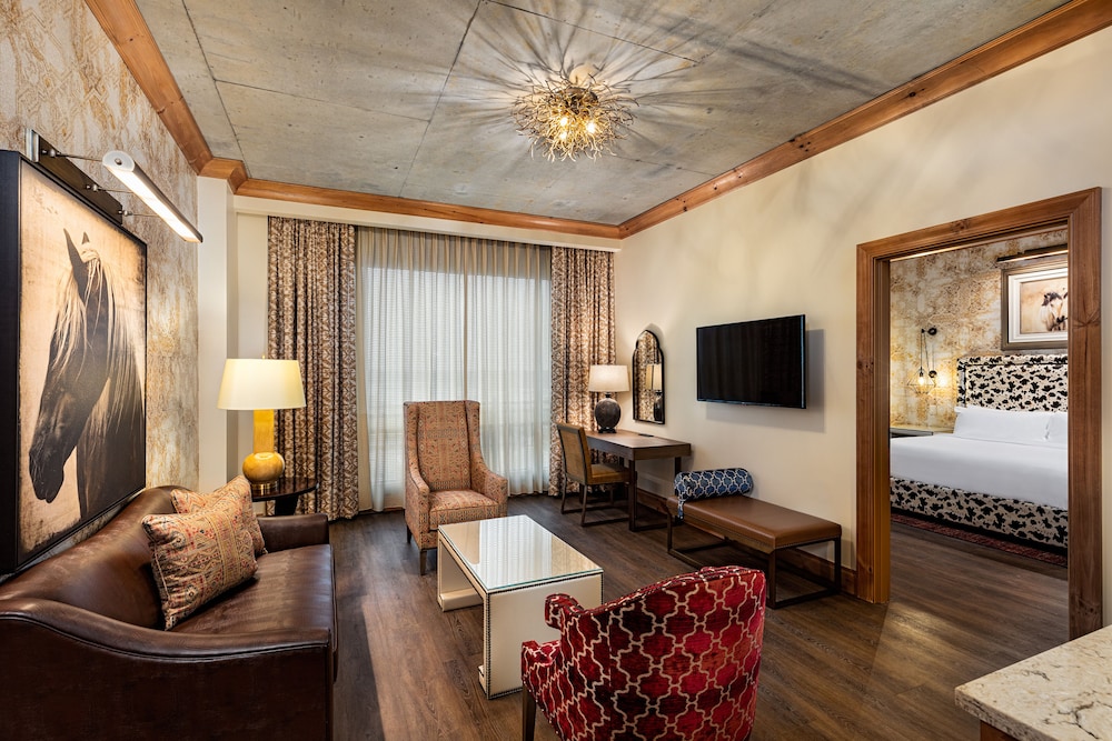 Brownwood Hotel & Spa 42/66