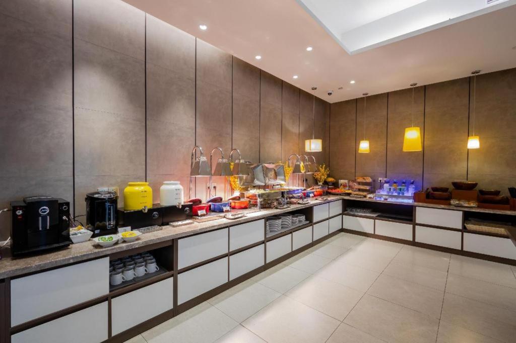 Homeinn plus Shanghai Zhangjiang Park 12/46