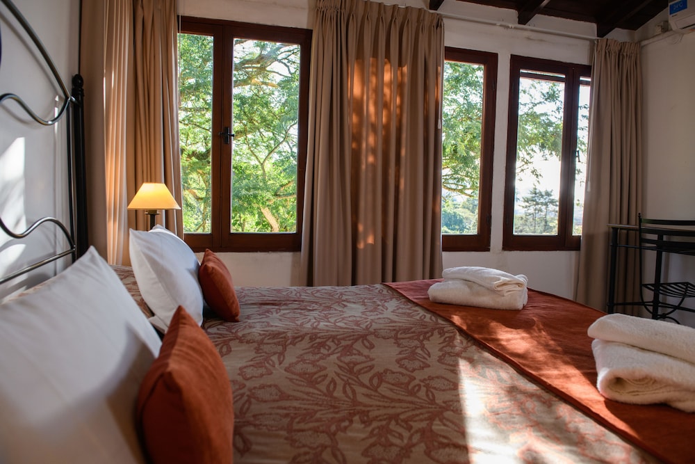 Classic, Double Bed, Mountain View