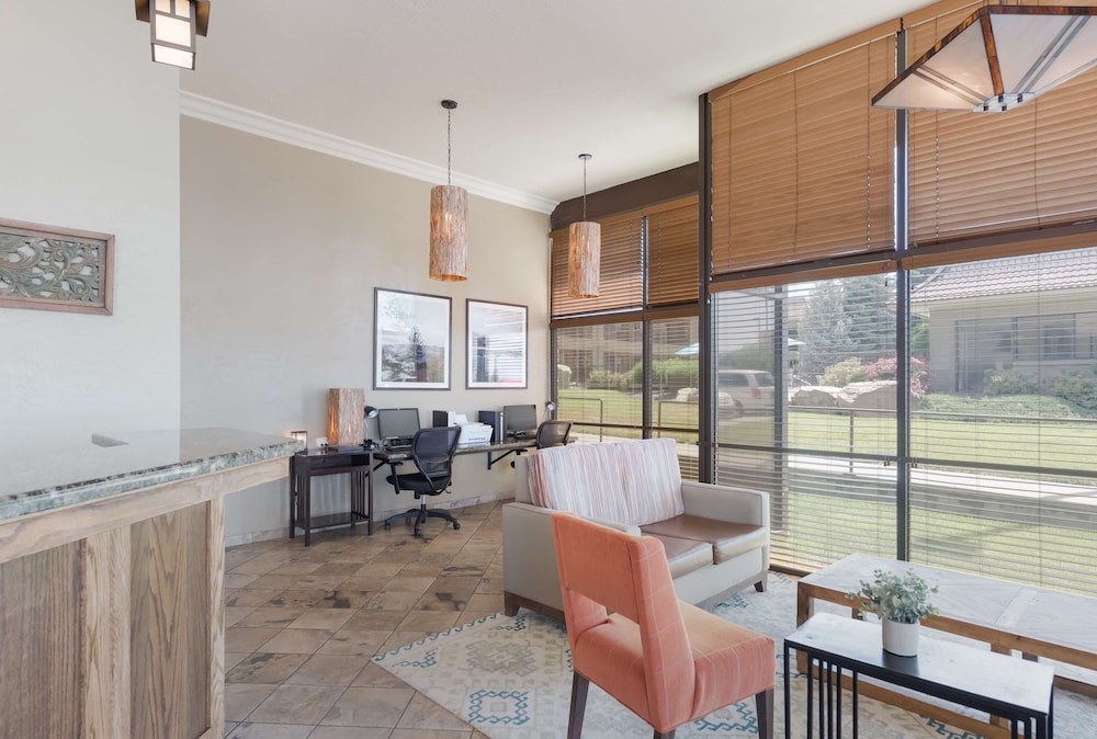 Best Western Foothills Inn 12/49