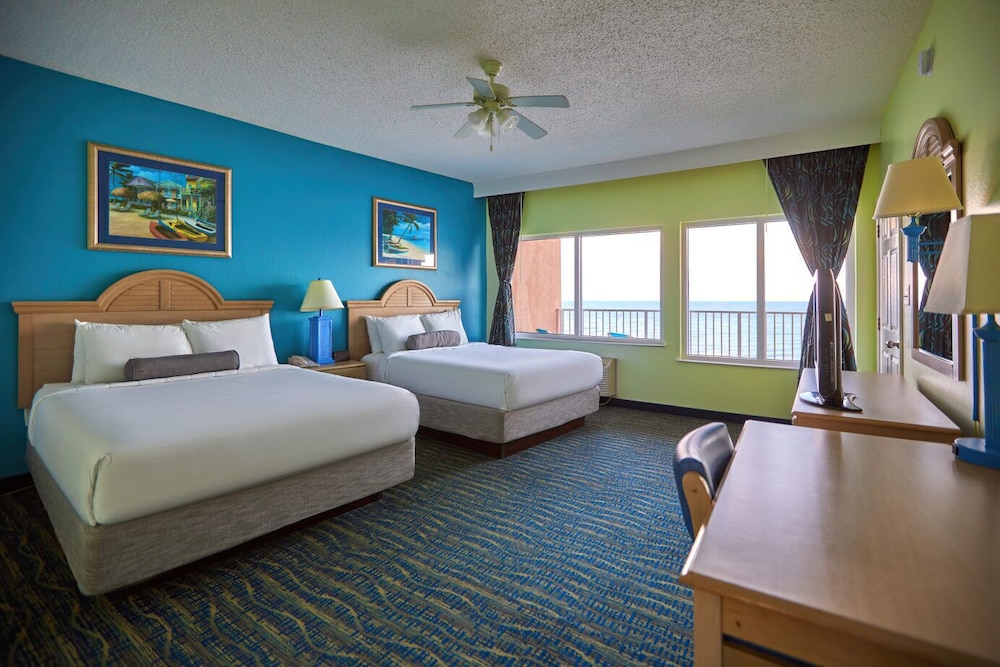 PREMIER, SUITE, 2 QUEEN BEDS, BEACH FRONT, KITCHEN