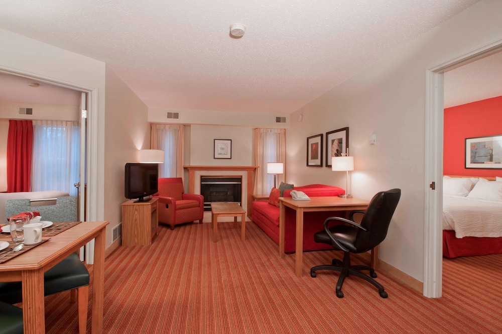 Residence Inn Davenport 15/23