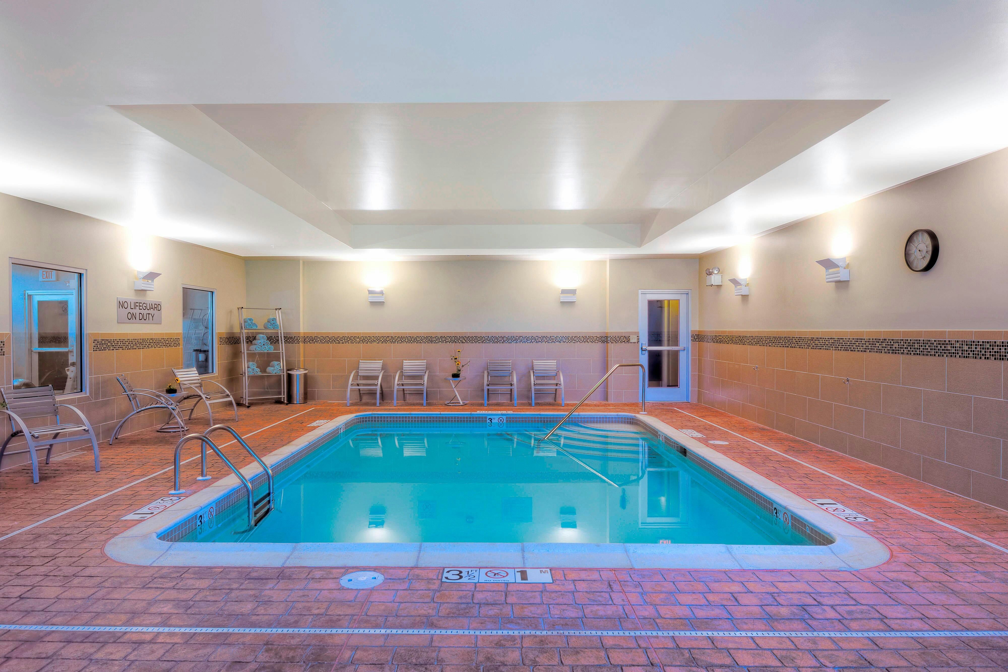 Courtyard by Marriott Keene Downtown 7/16