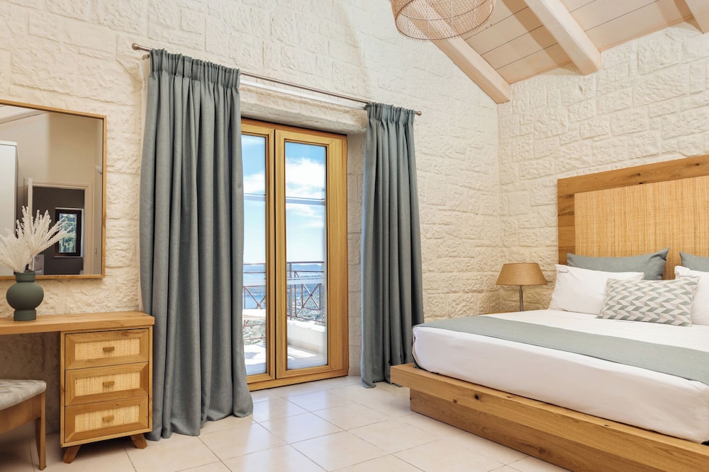 Emerald Villas 8/50