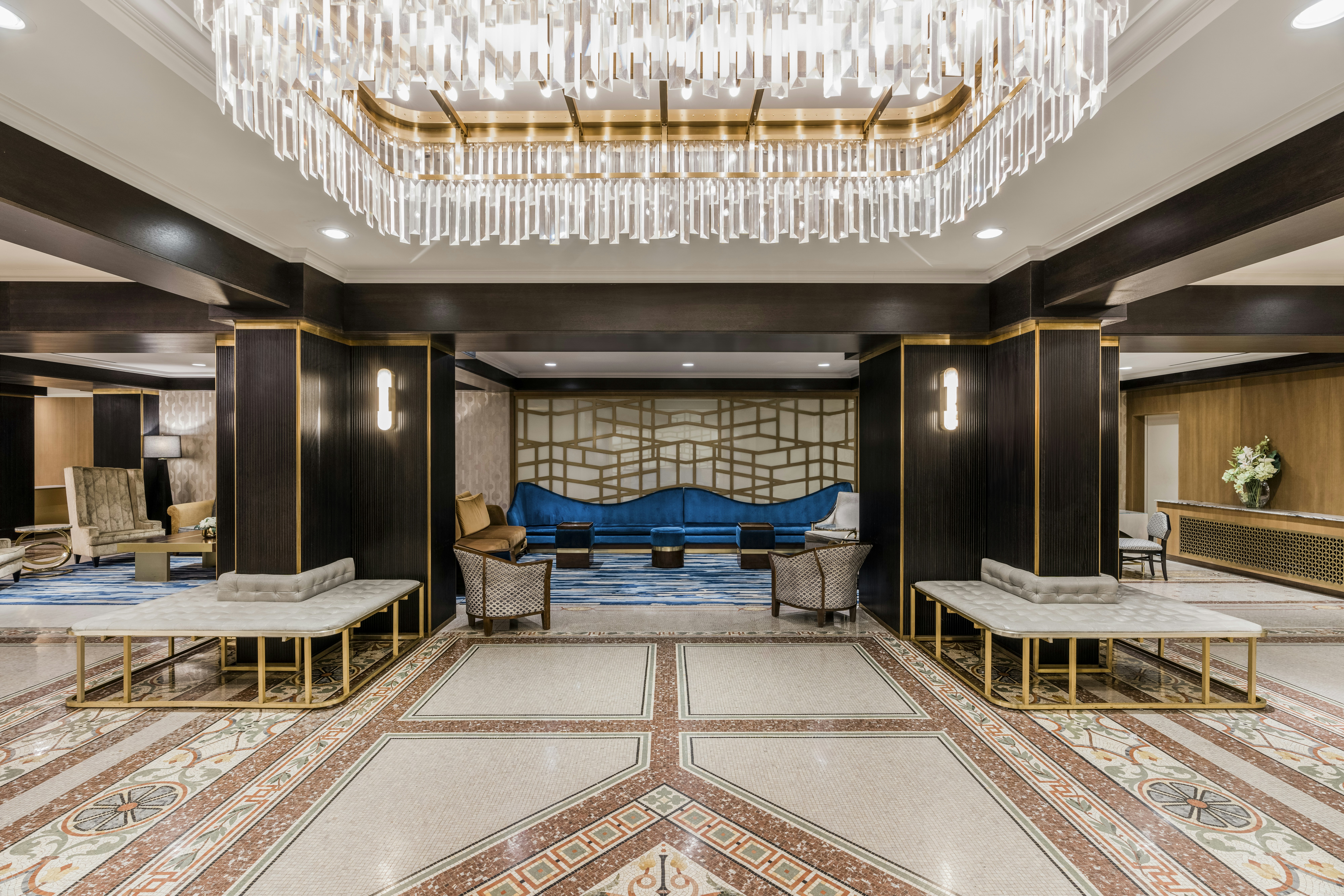 The Martinique New York On Broadway Curio Collection By Hilton 11/50