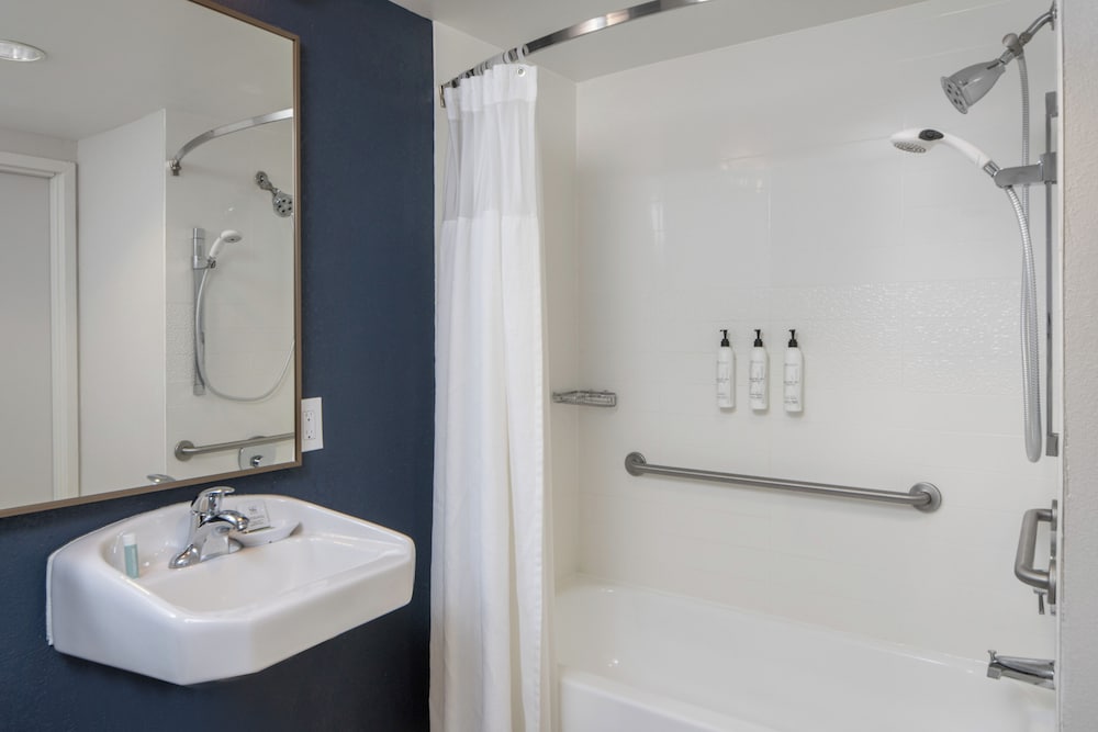 Fairfield Inn Suites By Marriott Ft Myers Cape Coral 49/50