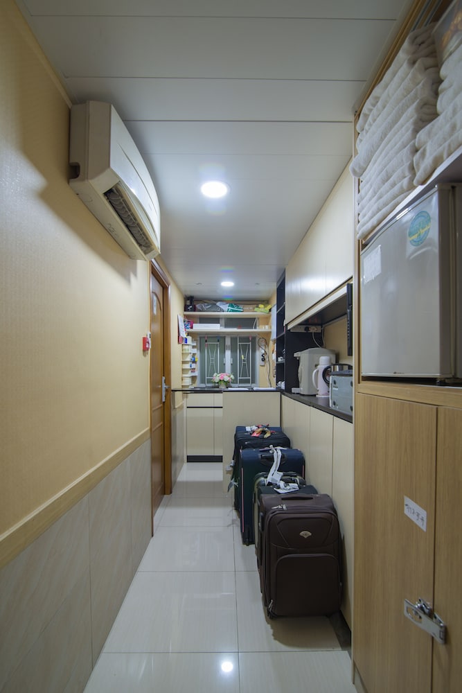 Kam Fu Guest House 24/31
