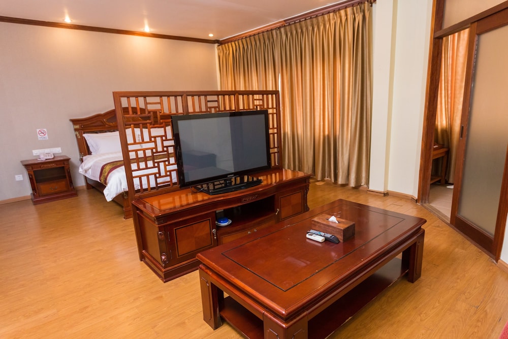 MEKONG HOTEL 39/50