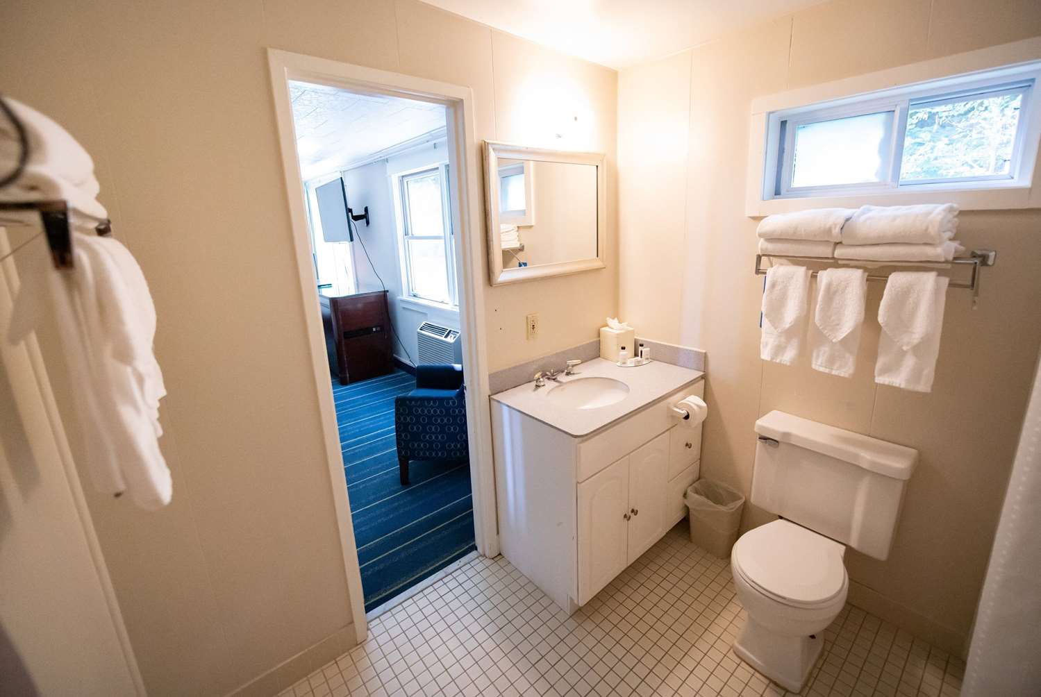 Days Inn by Wyndham Bar Harbor 50/53
