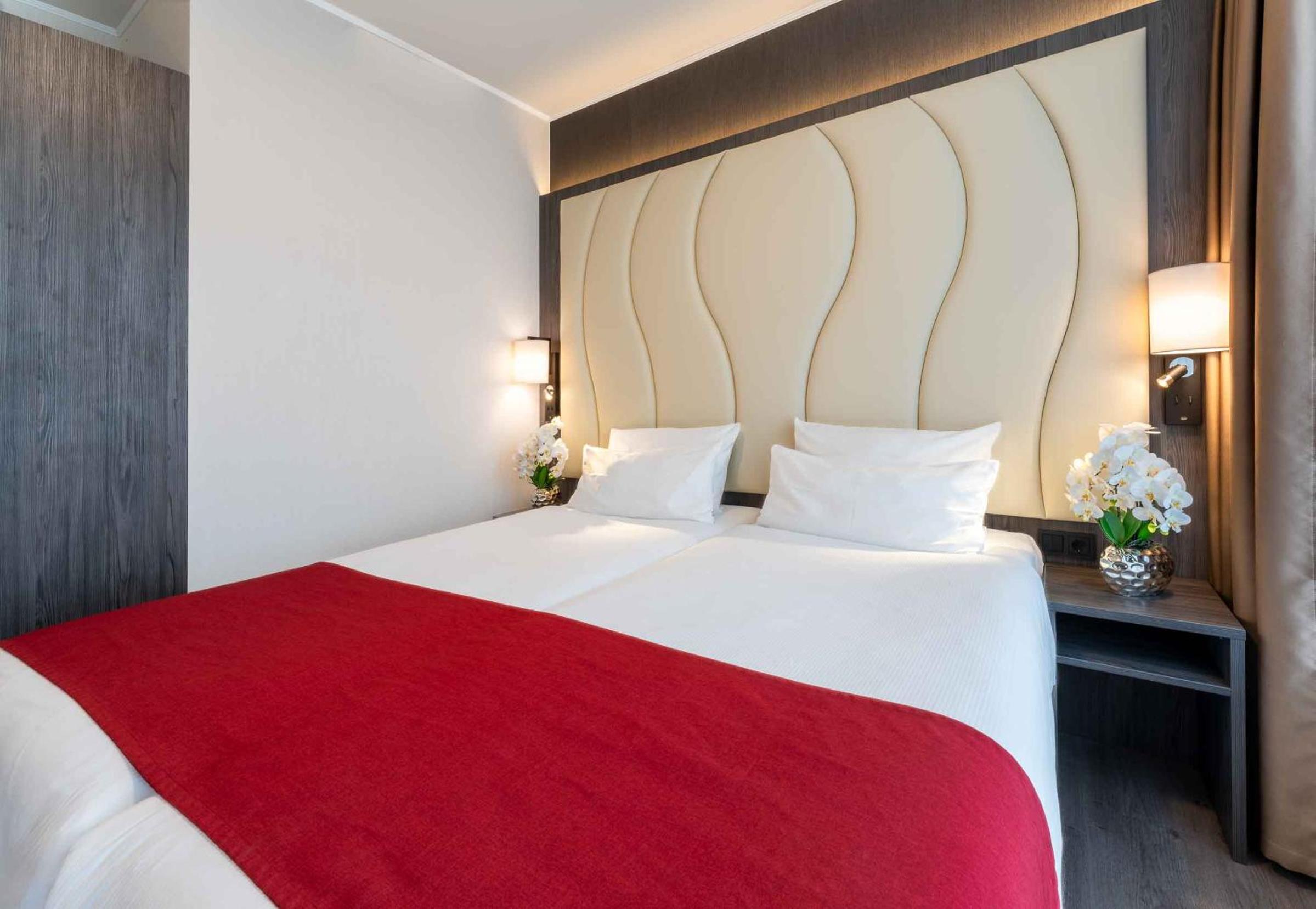 Room, Twin Beds