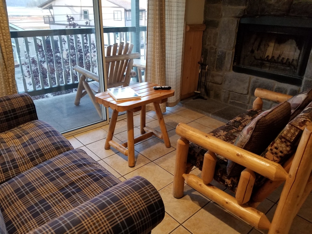 Fireside Lodge 28/50
