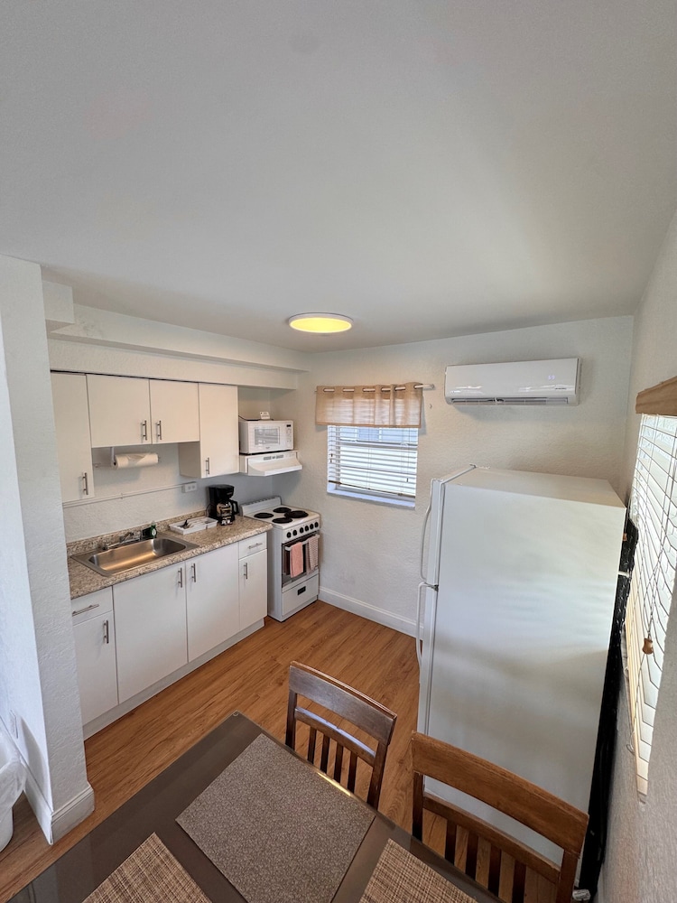 Coral Key Inn 32/71