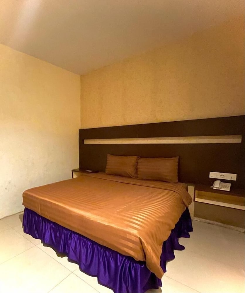 Atria Inn 15/39