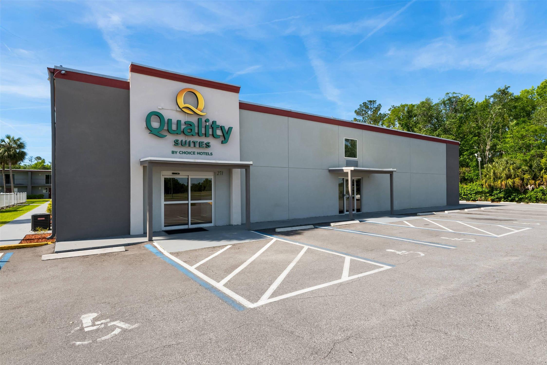 Quality Suites Wildwood The Villages 11/17