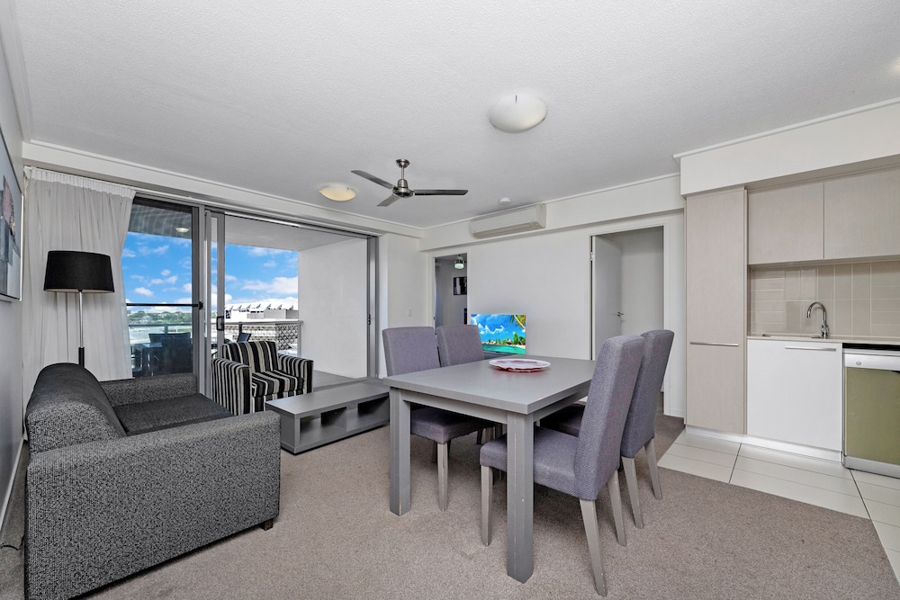 Central Kensington Apartments By Vivo 36/51