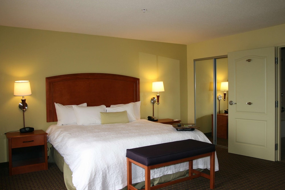 Hampton Inn Macomb 14/63