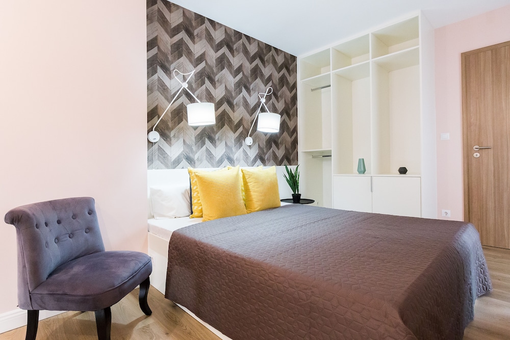 1 BEDROOM, DELUXE, APARTMENT, BALCONY