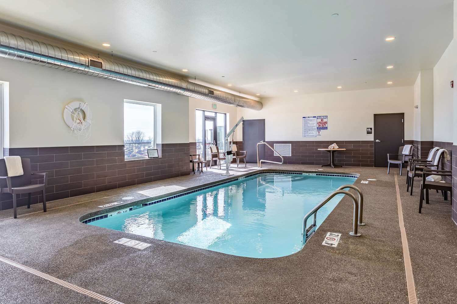 Sleep Inn & Suites Mt. Hope near Auction & Event Center 24/37