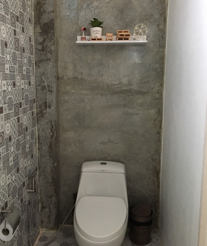 Home Ayutthaya 50/50