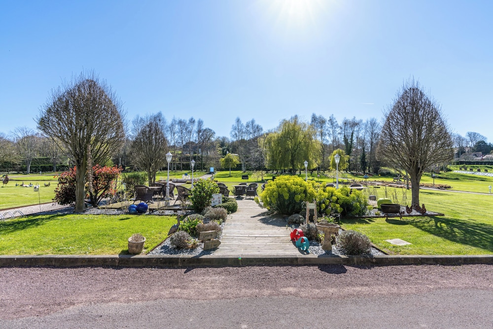 Hotel Le Manoir de La Poterie And Spa 63/72