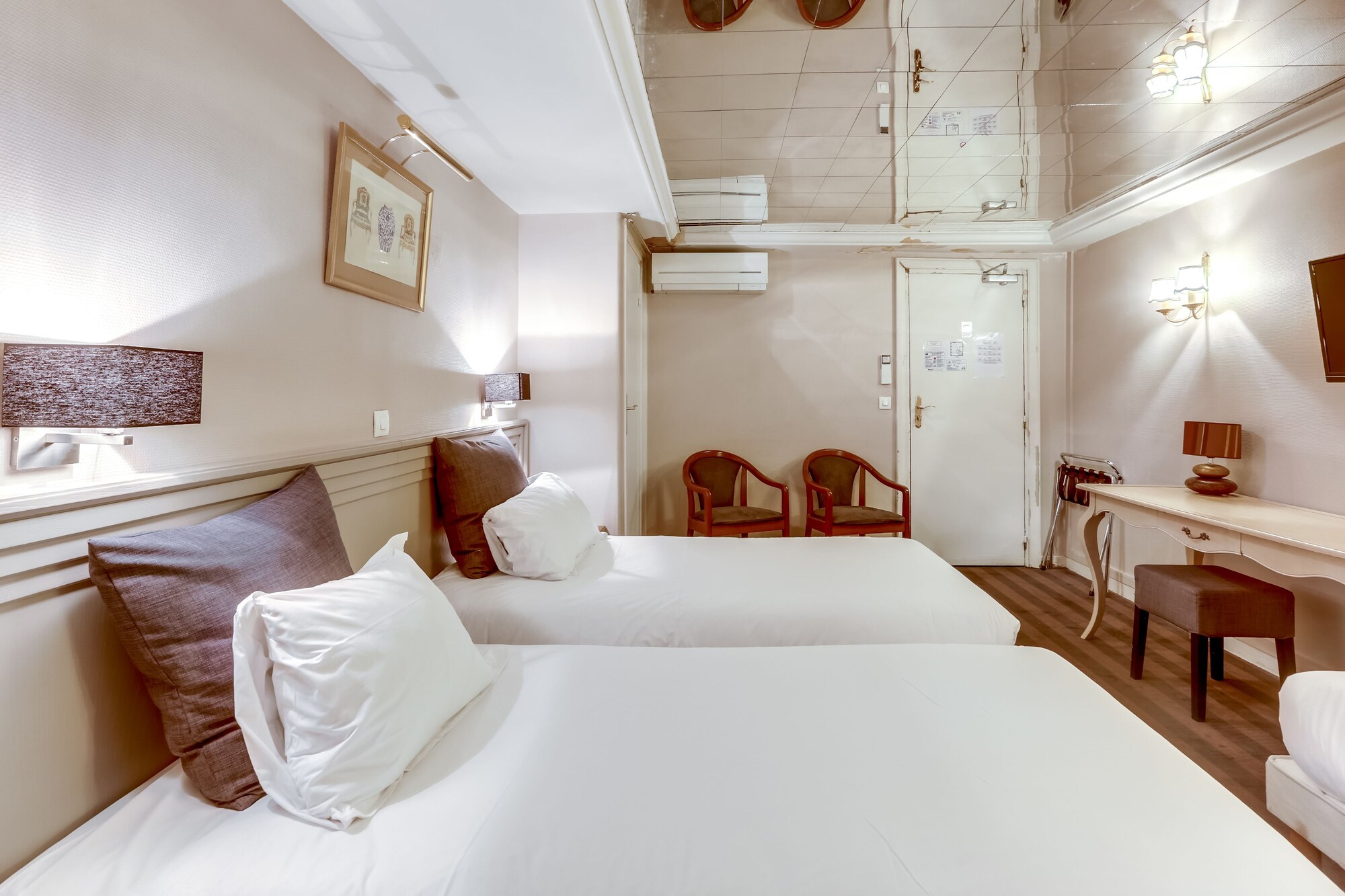 ROOM, TRIPLE, 3 BEDS