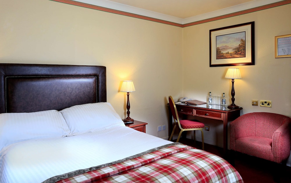 Macdonald Norwood Hall Hotel 8/50