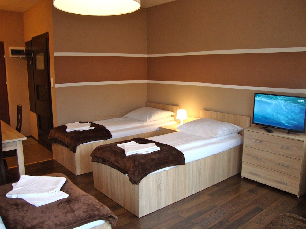 1 BEDROOM, DELUXE, STUDIO, SUITE, KITCHENETTE