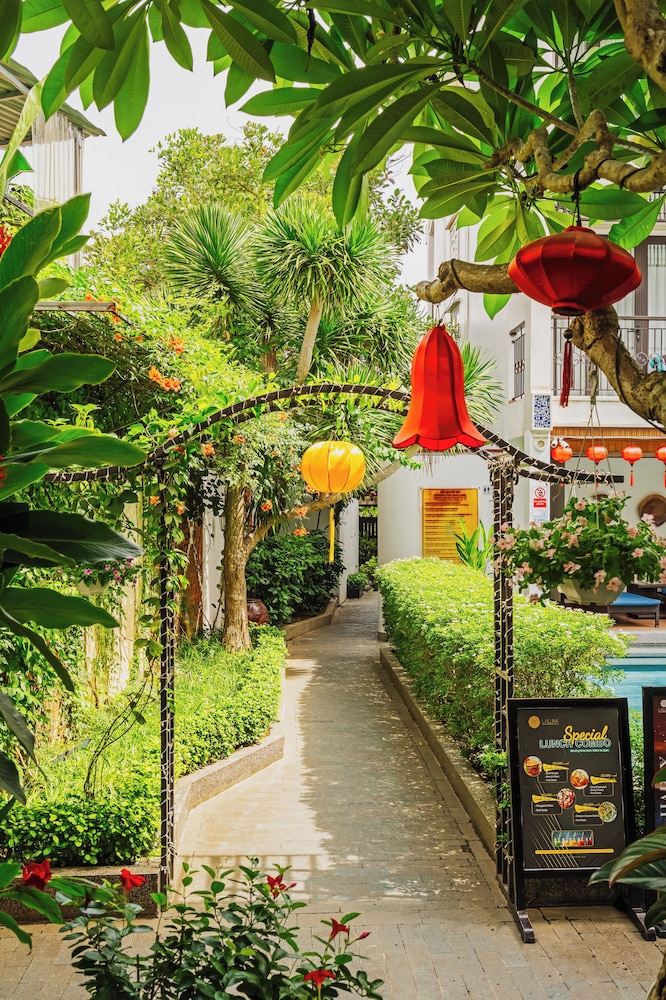 Laluna Hoi An Riverside Hotel & Spa 66/71
