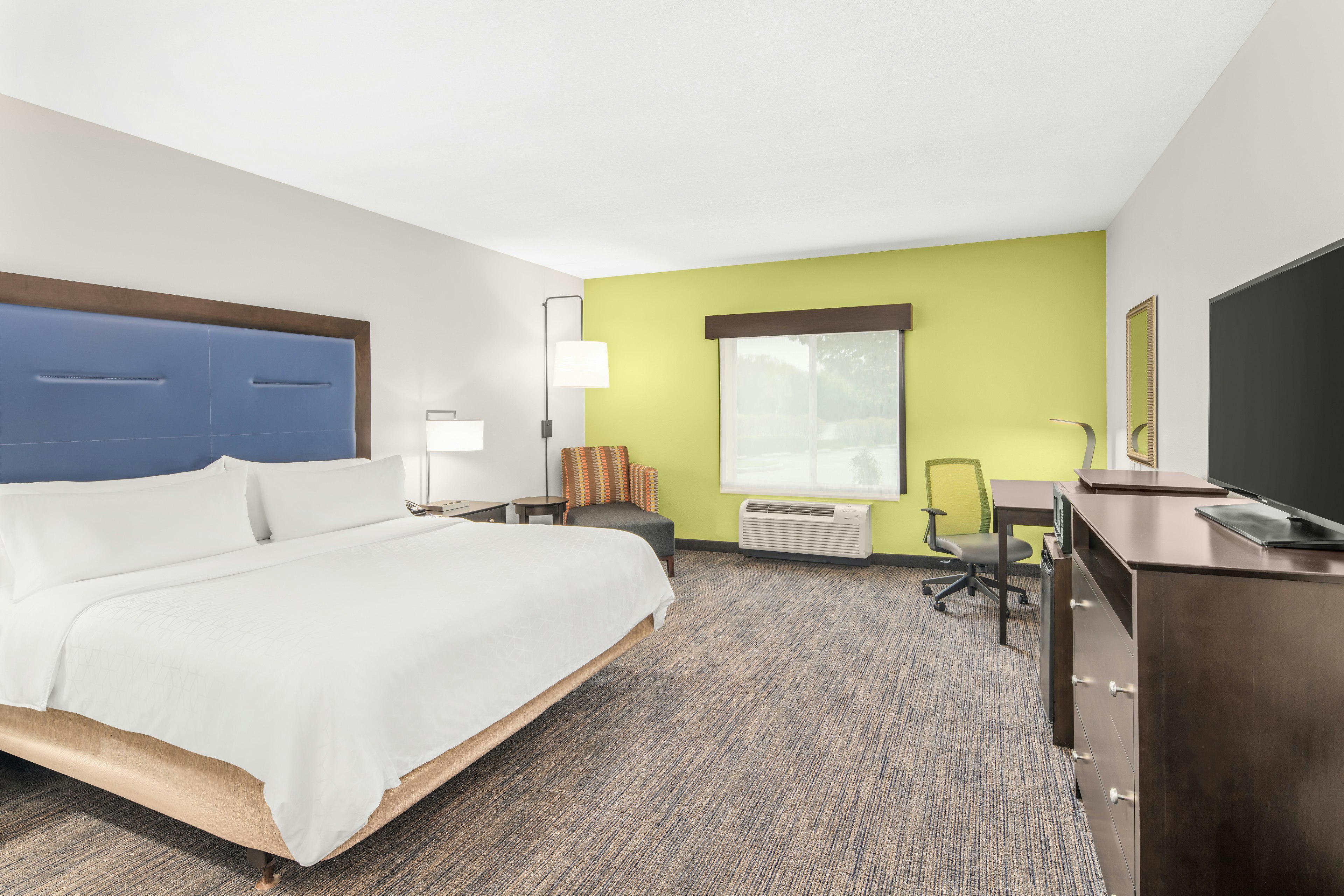 غرفة بسرير كينج لذوي الإعاقة، Holiday Inn Express Hotel And Suites Wilmington Newark 2/3