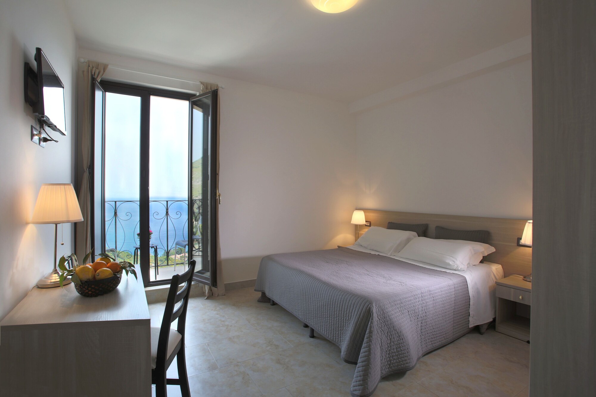 SUPERIOR, DOUBLE OR TWIN BED, SEA VIEW, BALCONY