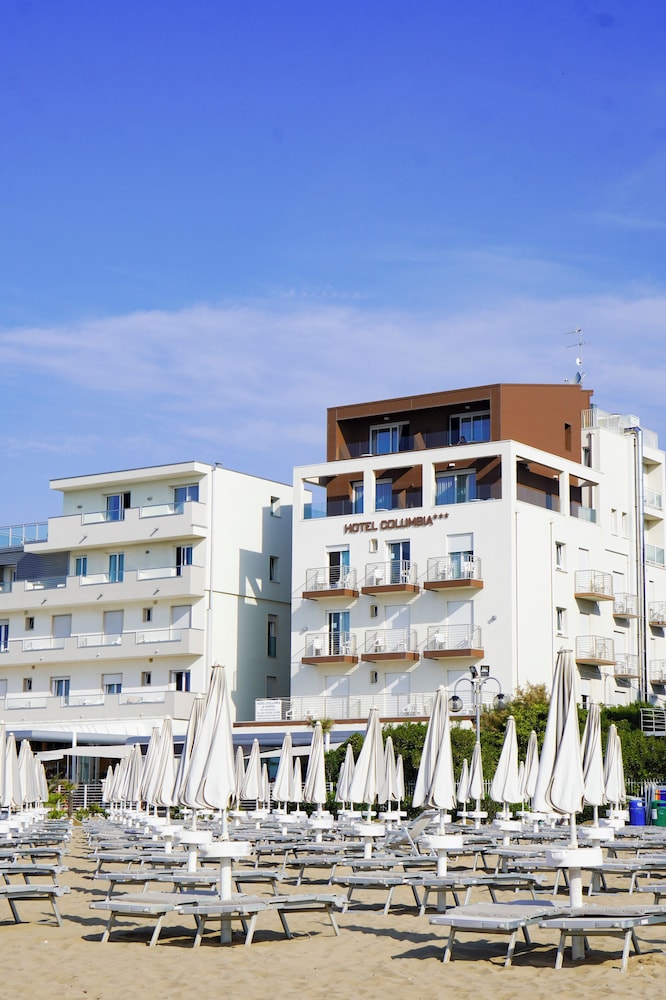 Hotel Columbia &amp; Ninfea 5/50