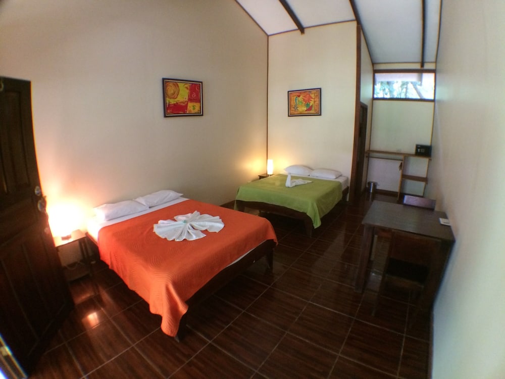 Hotel Rana Roja Lodge 39/50