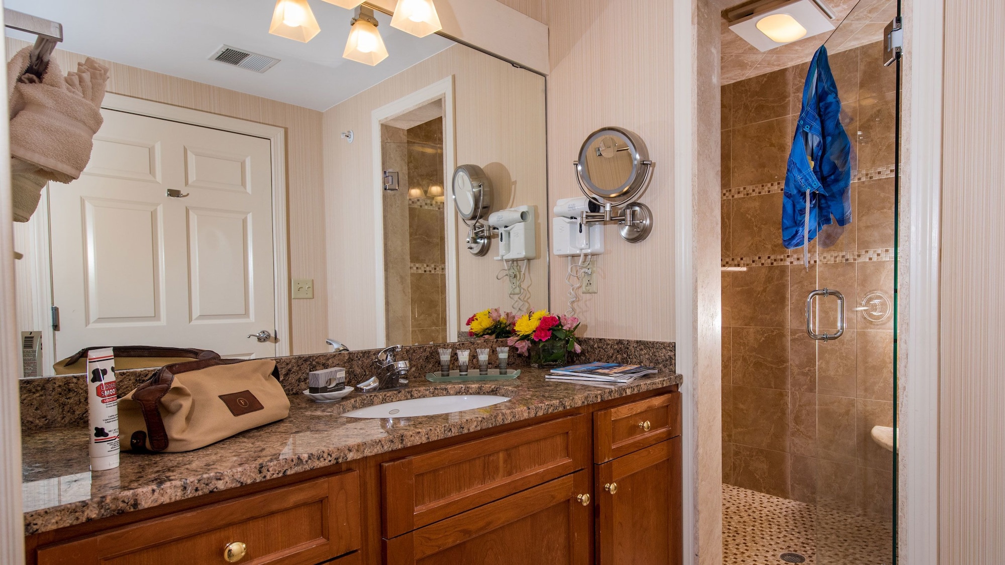 Clover, King Bed، MEADOWMERE RESORT 10/10