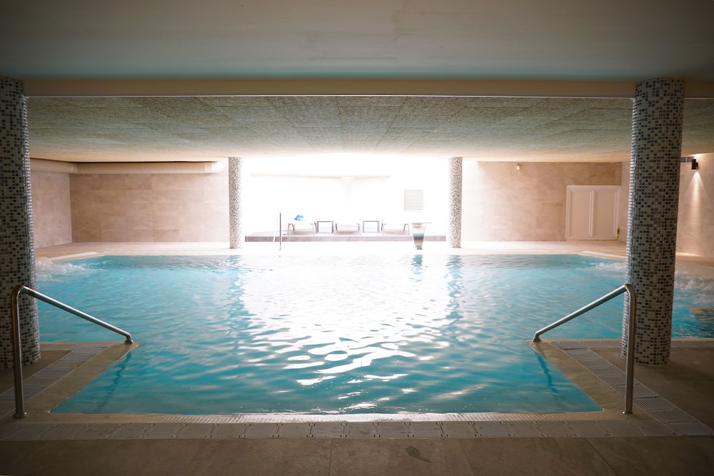 Ohtels Vila Romana 41/66