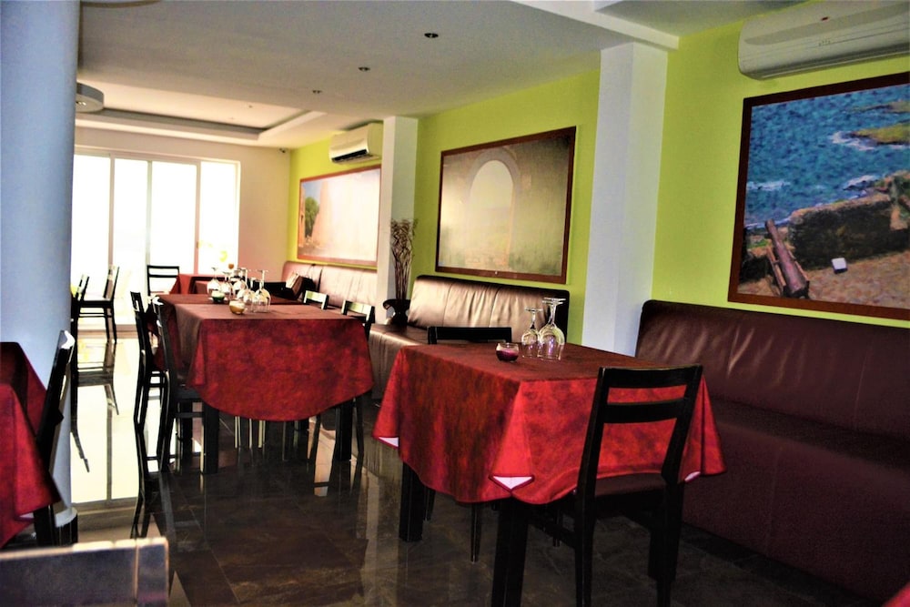 Sol Hotel 25/41